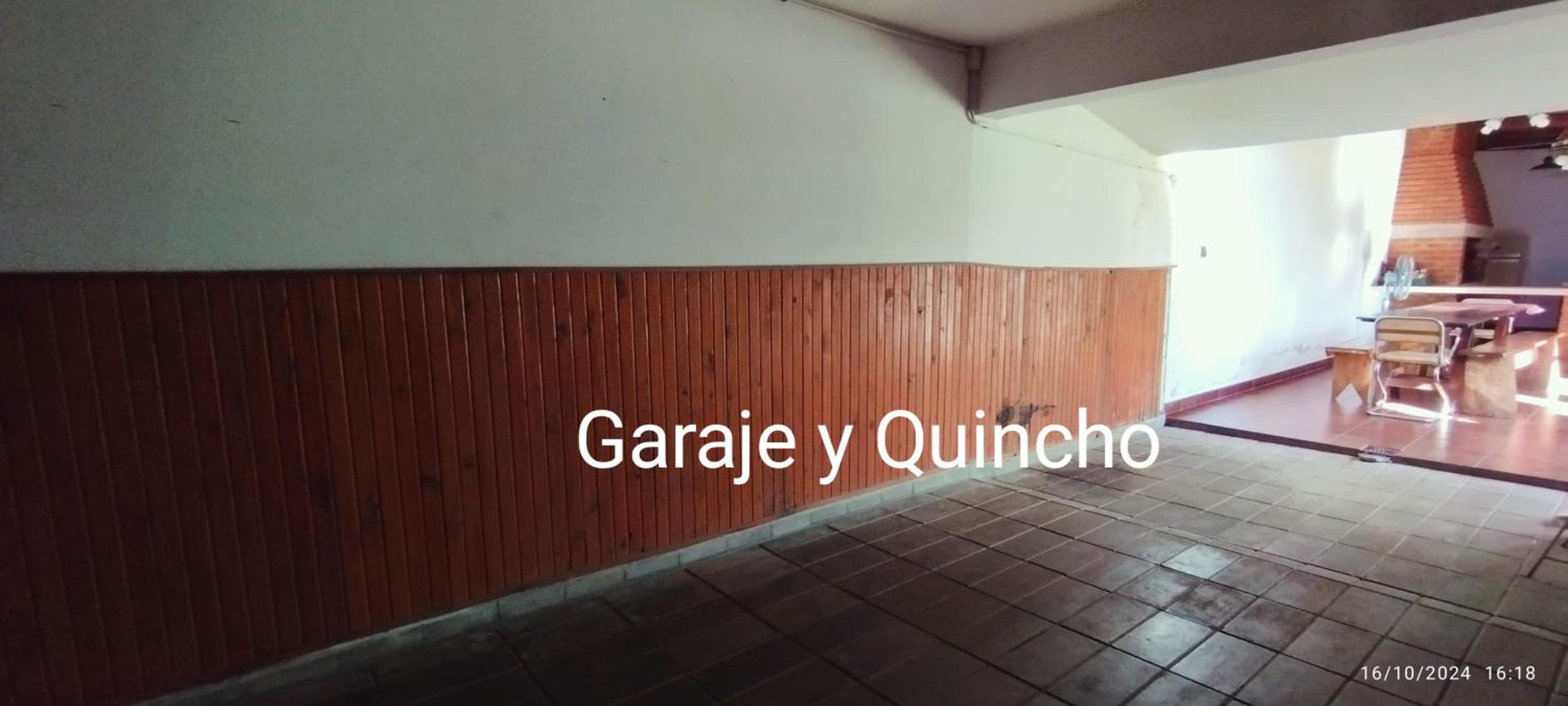 - Casa Jacarandá- quincho, garaje-consultá mascota -50 mts de la avenida principal
