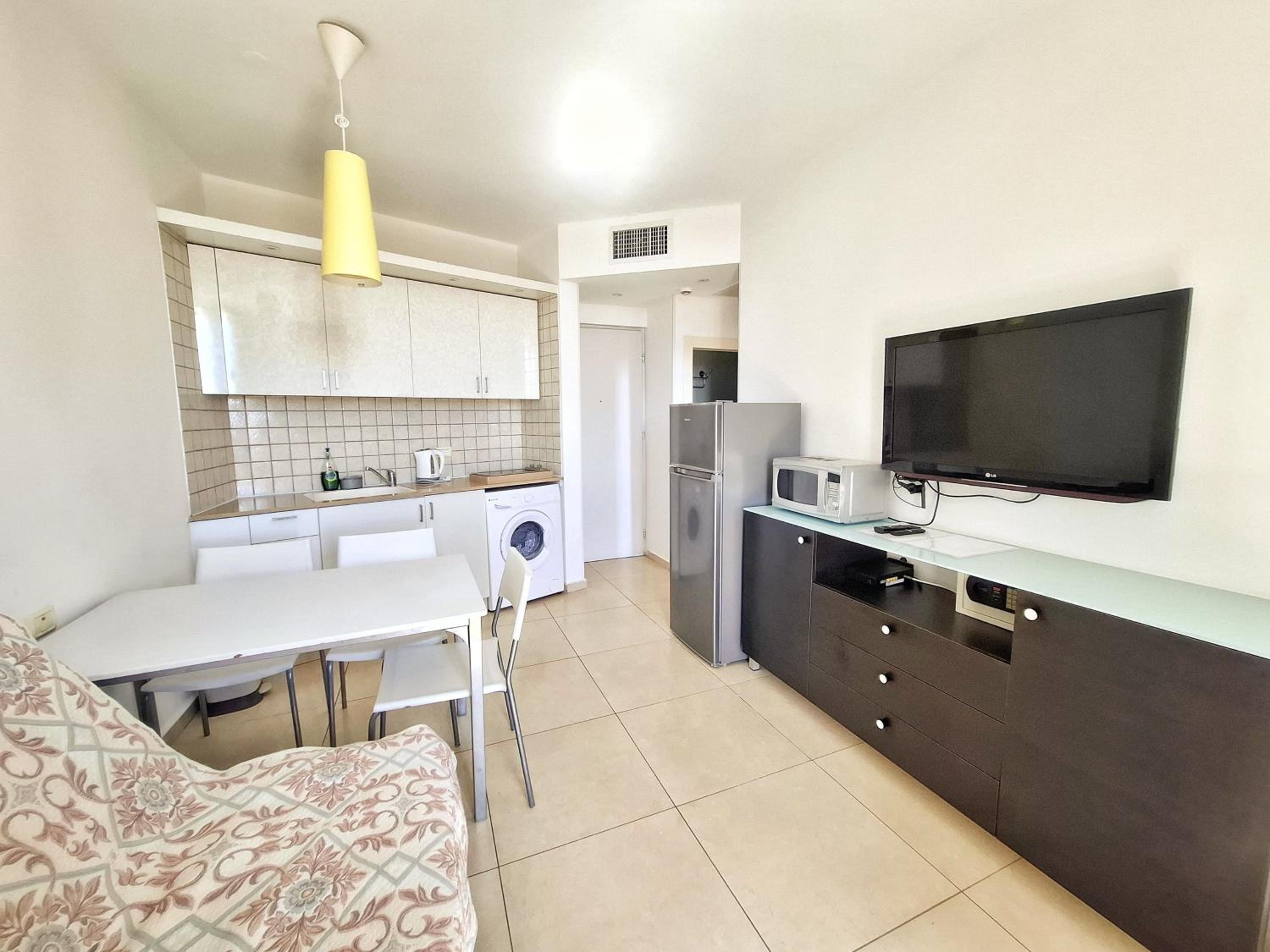Suite on the Bat Yam seashore view 2