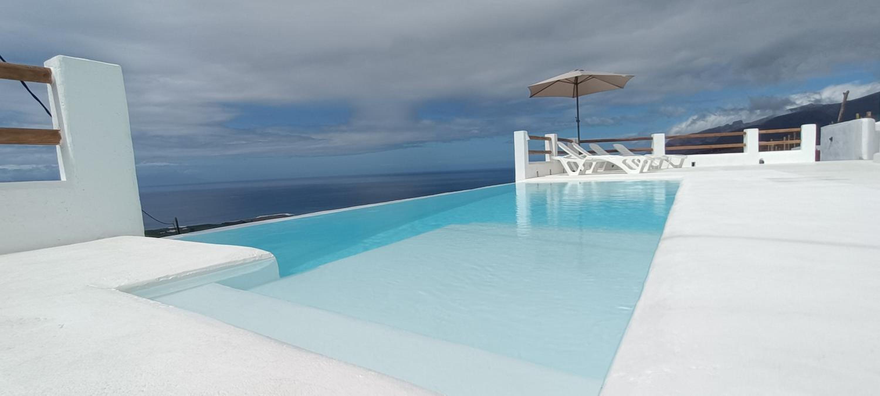 Casa Bincoblanco, balcony of the Atlantic