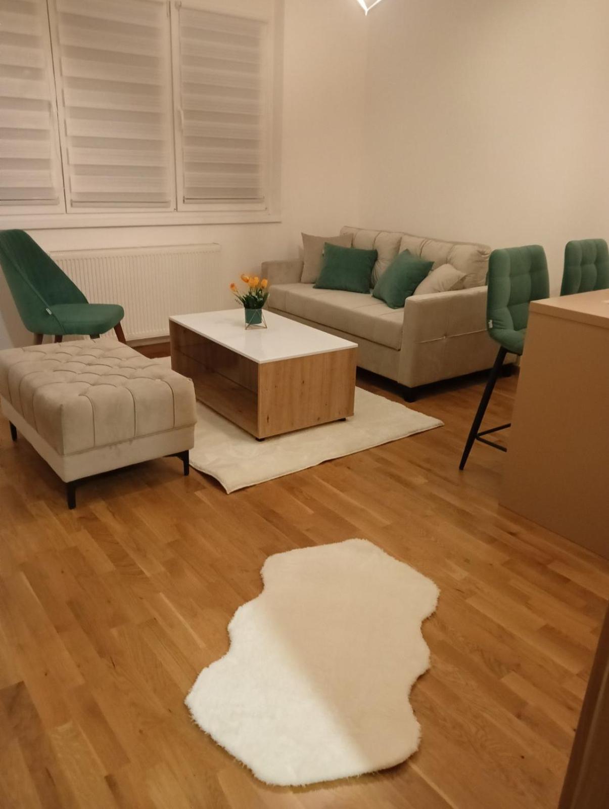 Small Family Apartman