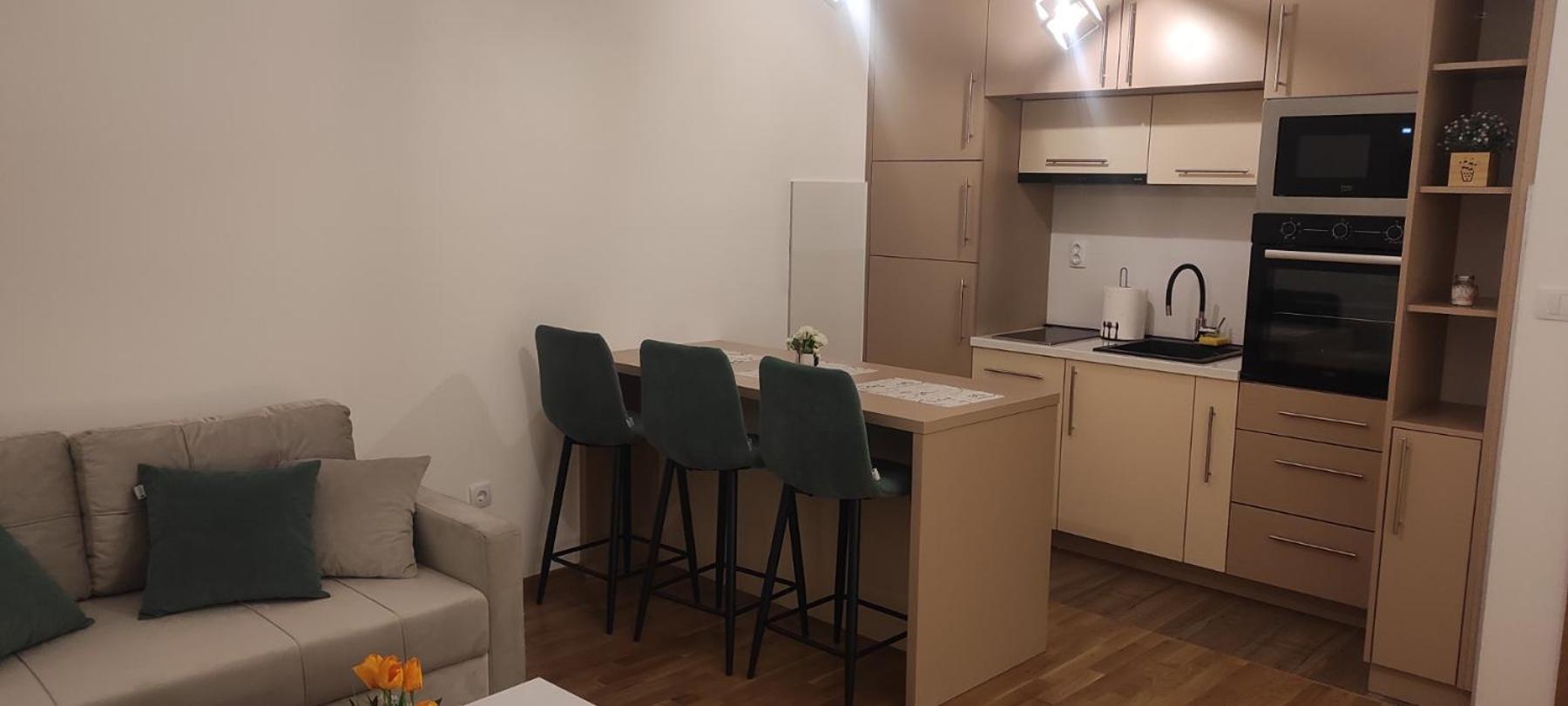 Small Family Apartman