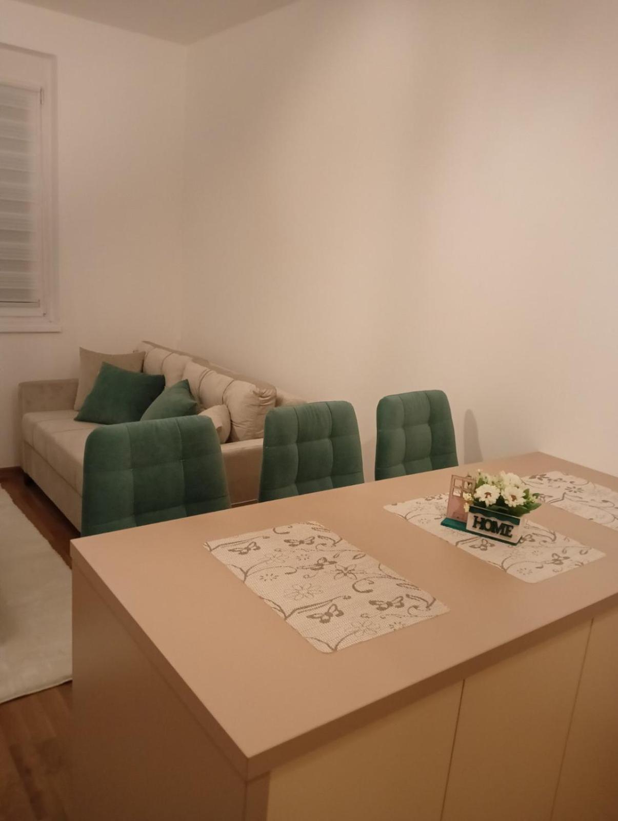 Small Family Apartman