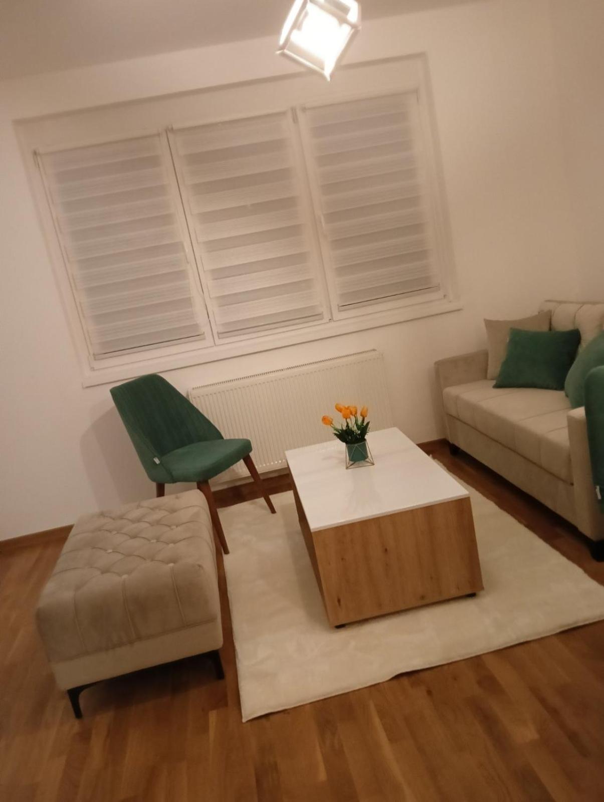 Small Family Apartman