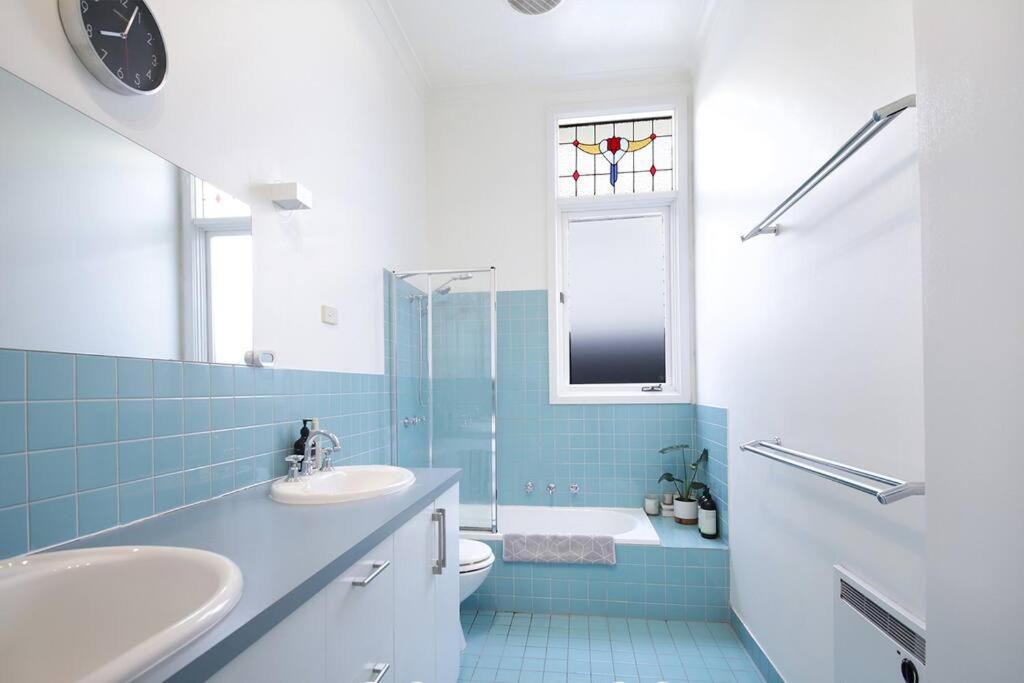 Spacious light-filled 3BD sanctuary in Northcote