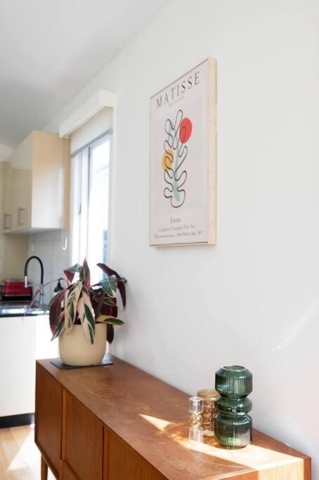 Spacious light-filled 3BD sanctuary in Northcote