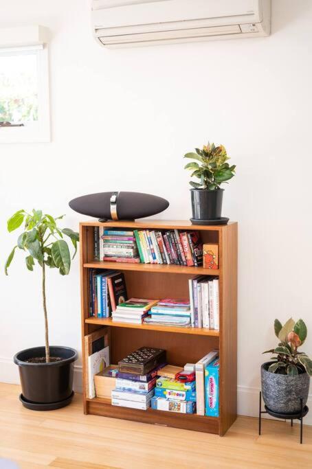 Spacious light-filled 3BD sanctuary in Northcote