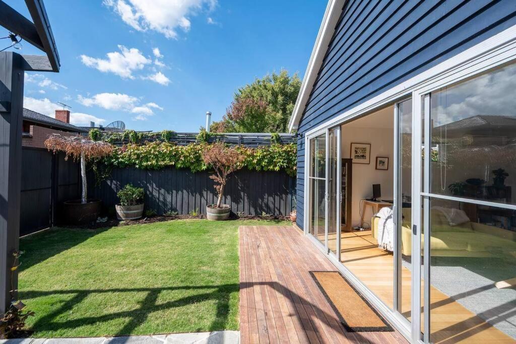Spacious light-filled 3BD sanctuary in Northcote