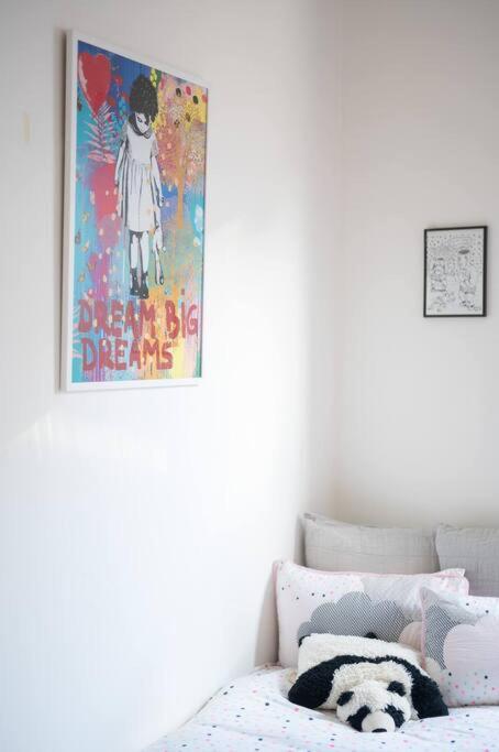 Spacious light-filled 3BD sanctuary in Northcote