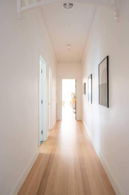 Spacious light-filled 3BD sanctuary in Northcote