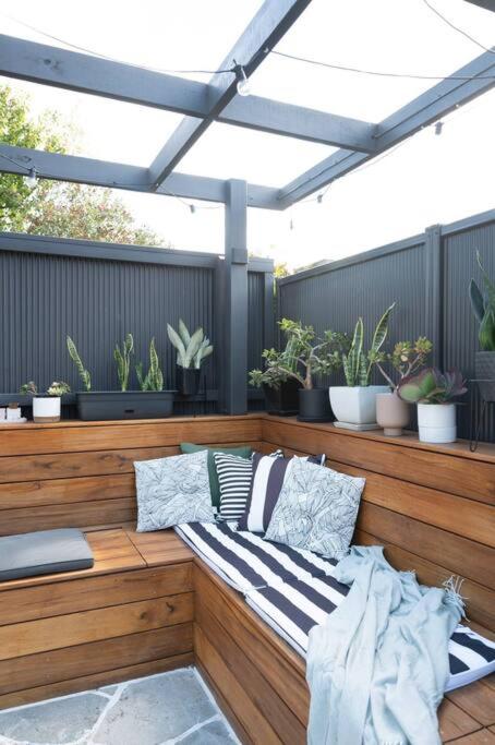 Spacious light-filled 3BD sanctuary in Northcote