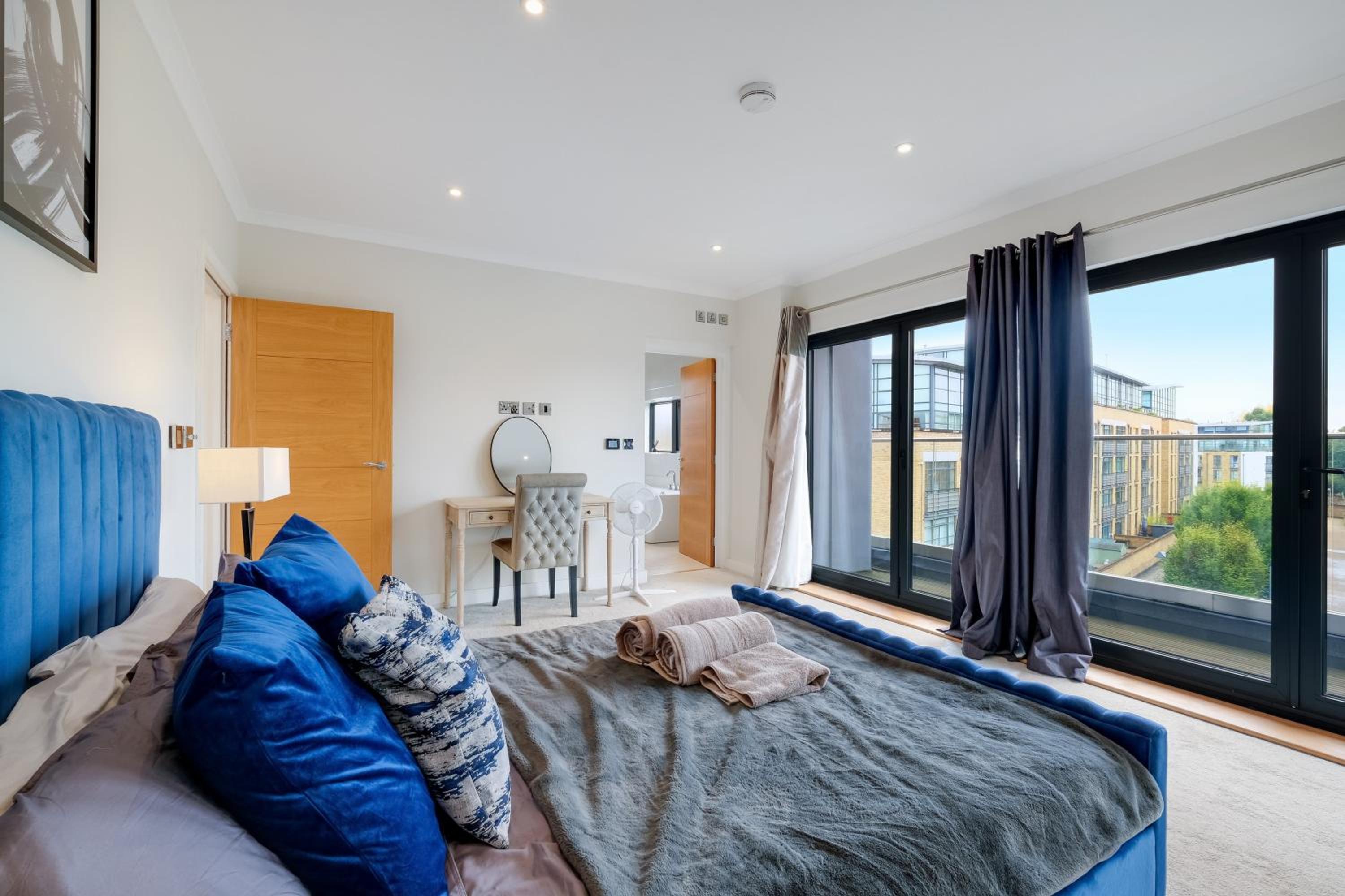 The Concord Modern 2 Bedroom Apartment