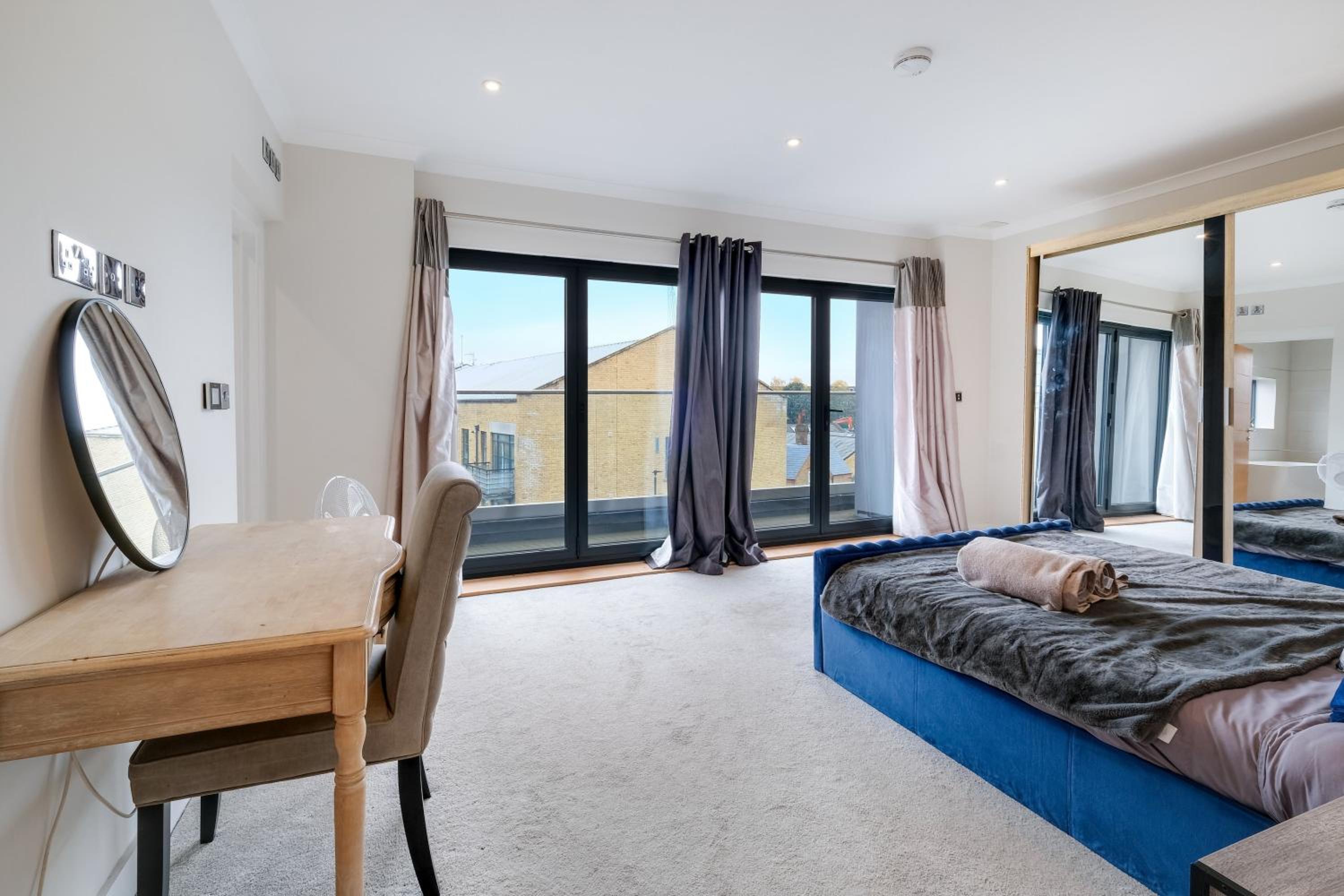 The Concord Modern 2 Bedroom Apartment