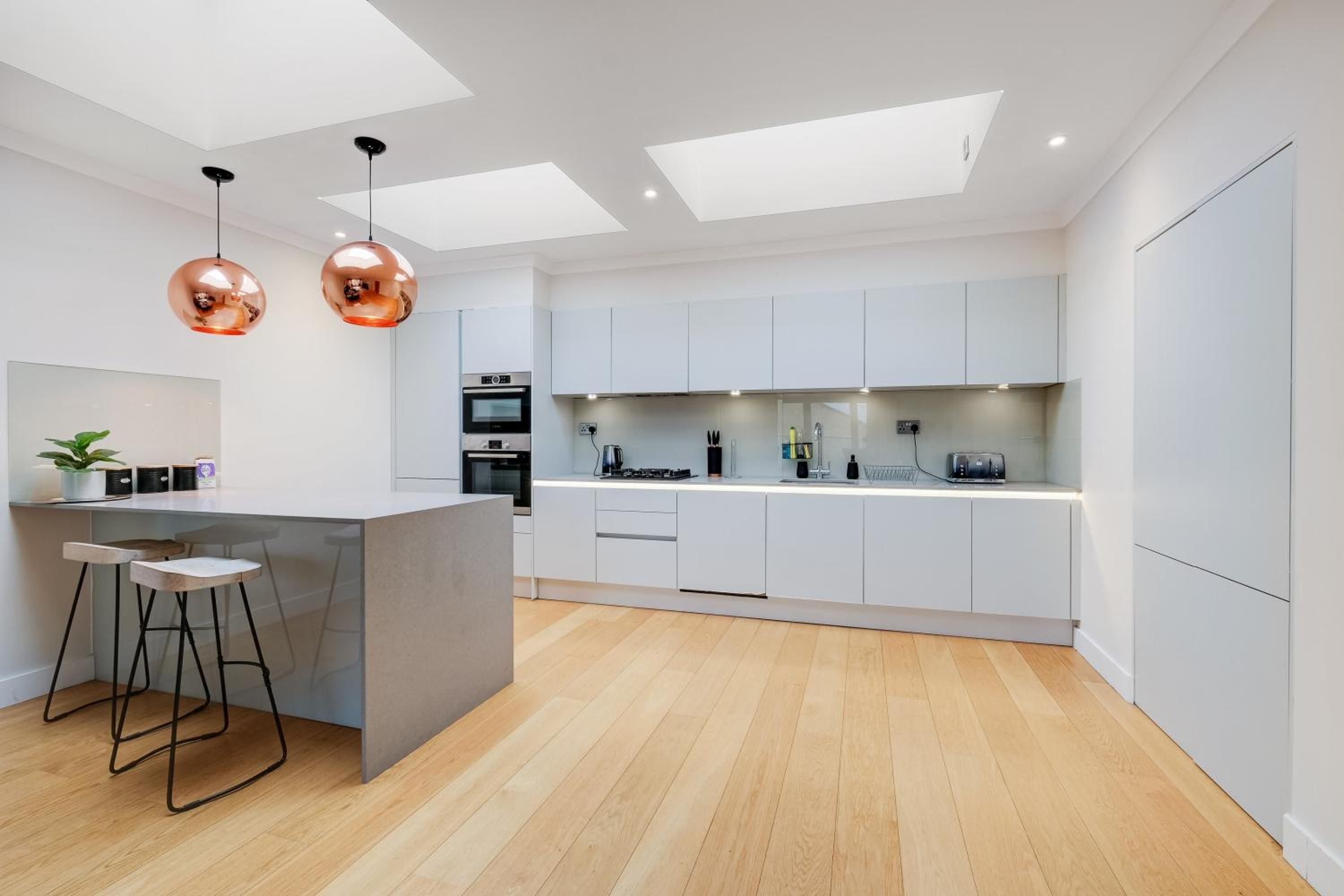 The Concord Modern 2 Bedroom Apartment