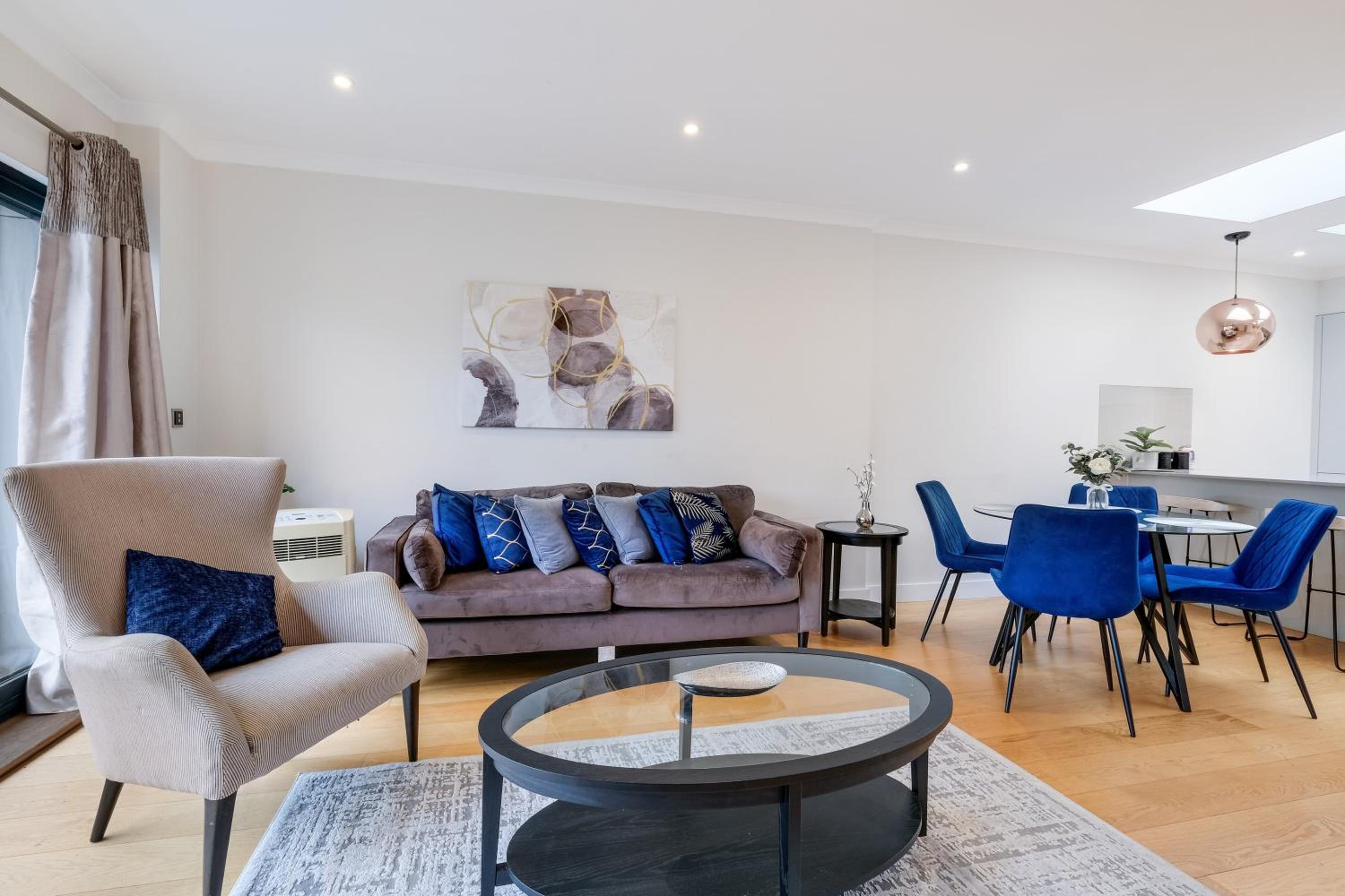 The Concord Modern 2 Bedroom Apartment