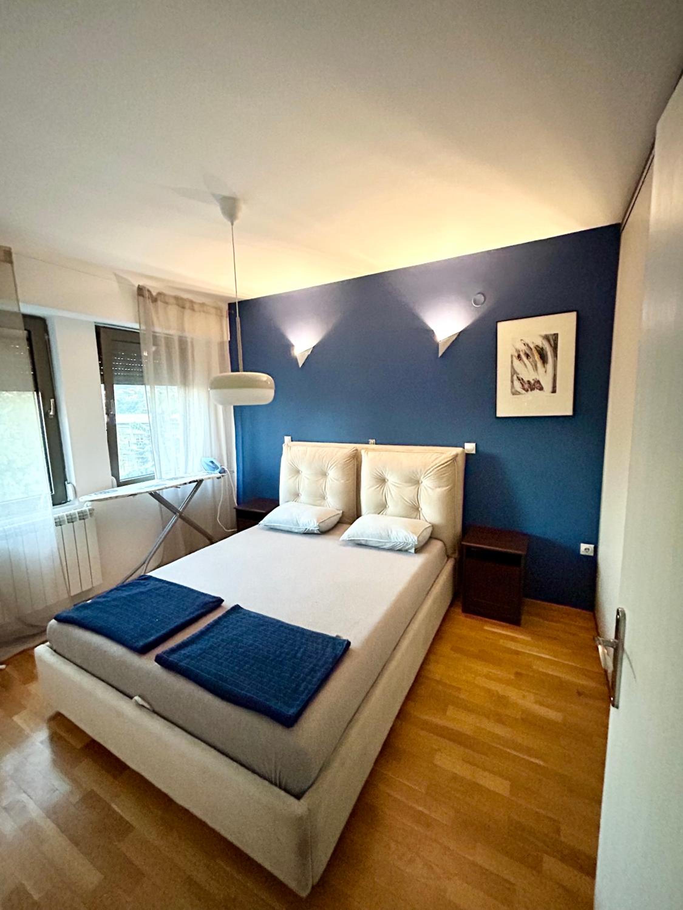 Luxury Artistic Apartment view 5