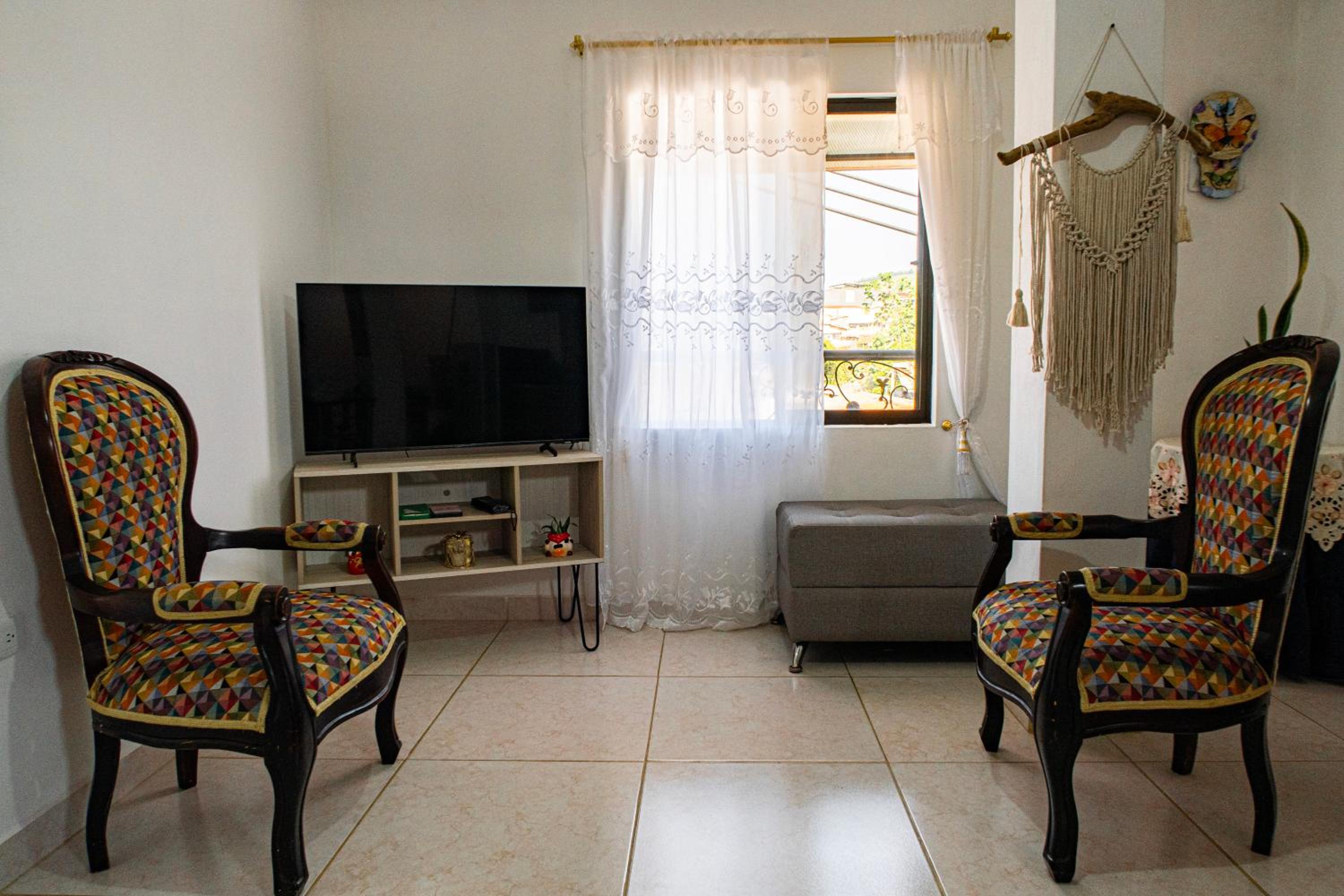 Apartamentos Centrales y Equipados con Wifi Cerca al Parque San Rafael