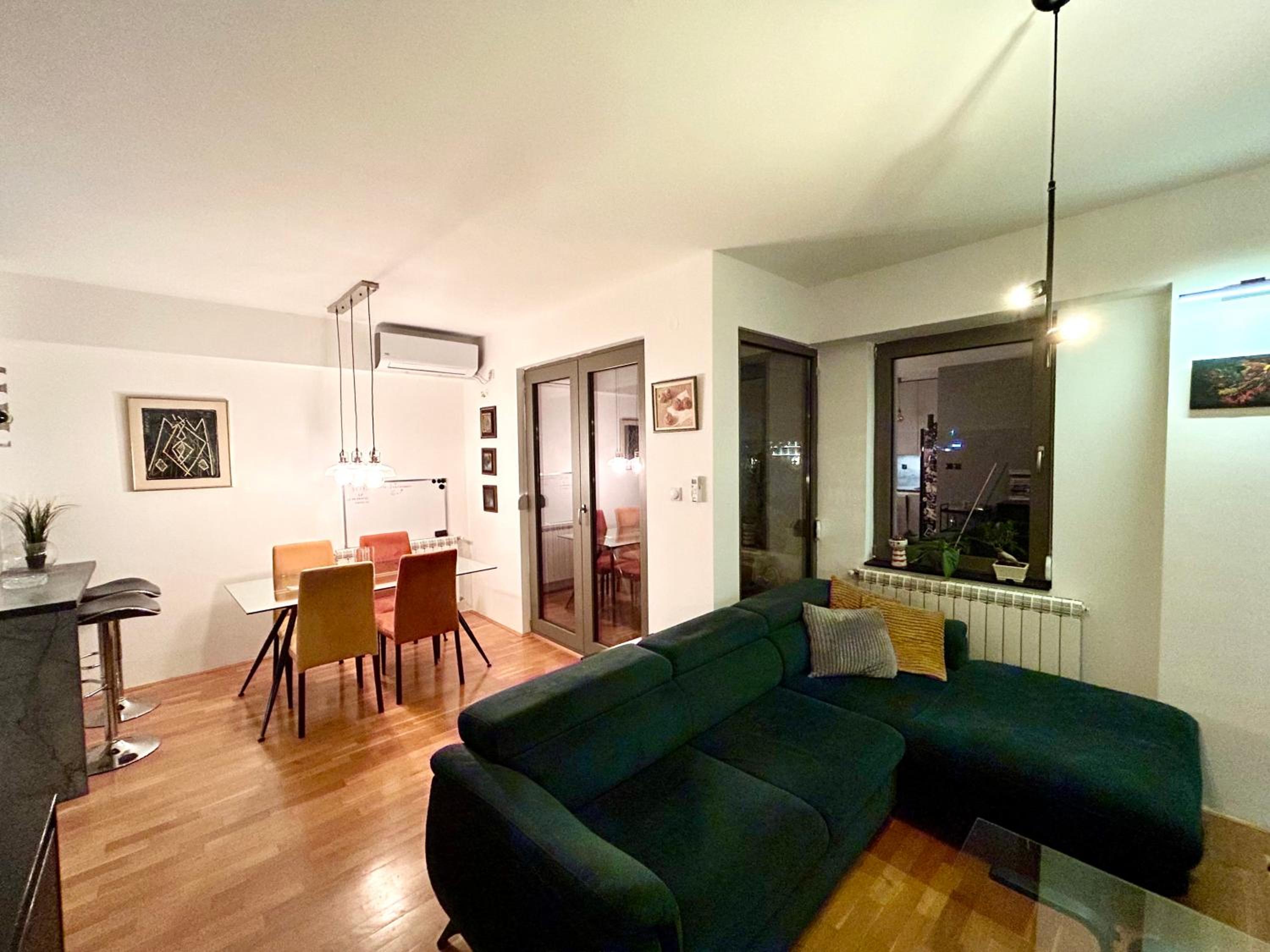 Luxury Artistic Apartment view 3