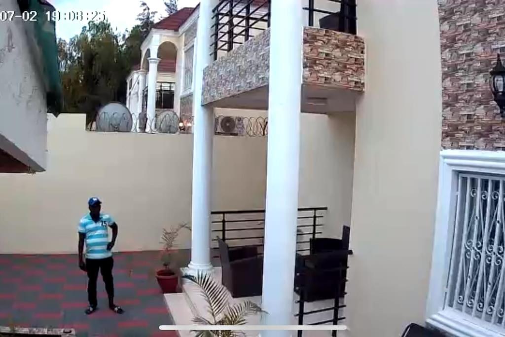 Janha Senegambia Villa rental 3 with free wifi view 4
