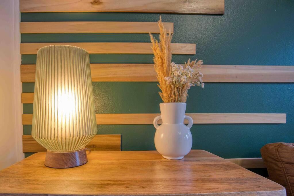 Castle Steet Retreat - The Rustic Whiskey view 4
