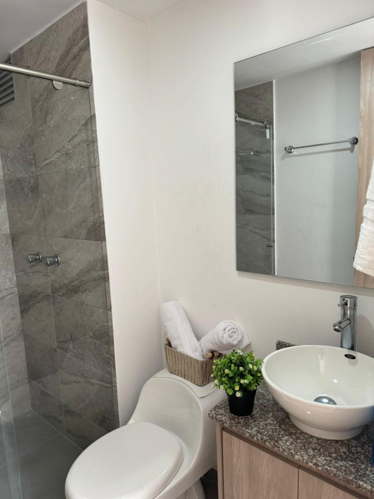 Amplio apartamento con excelente vista
