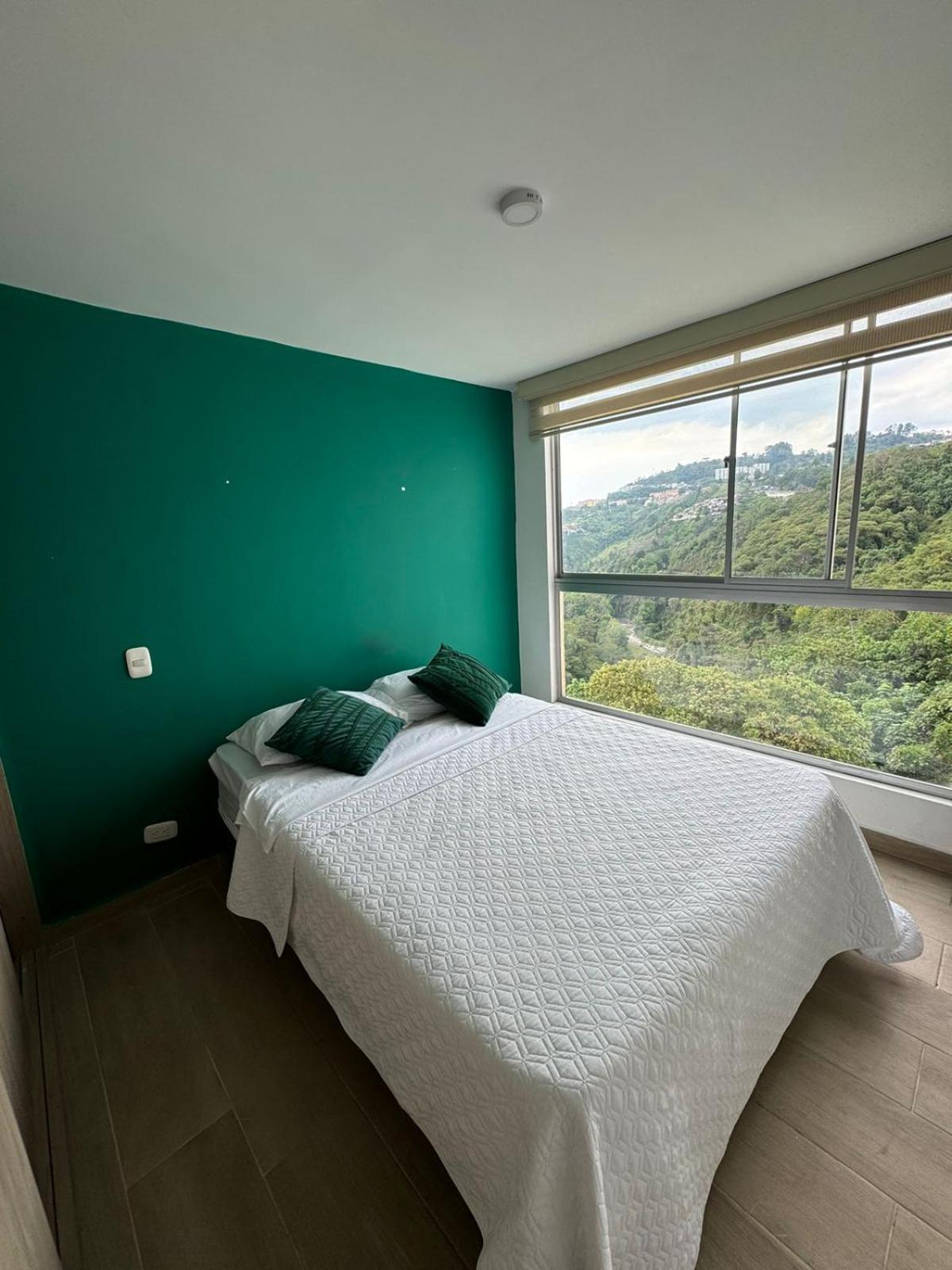 Amplio apartamento con excelente vista
