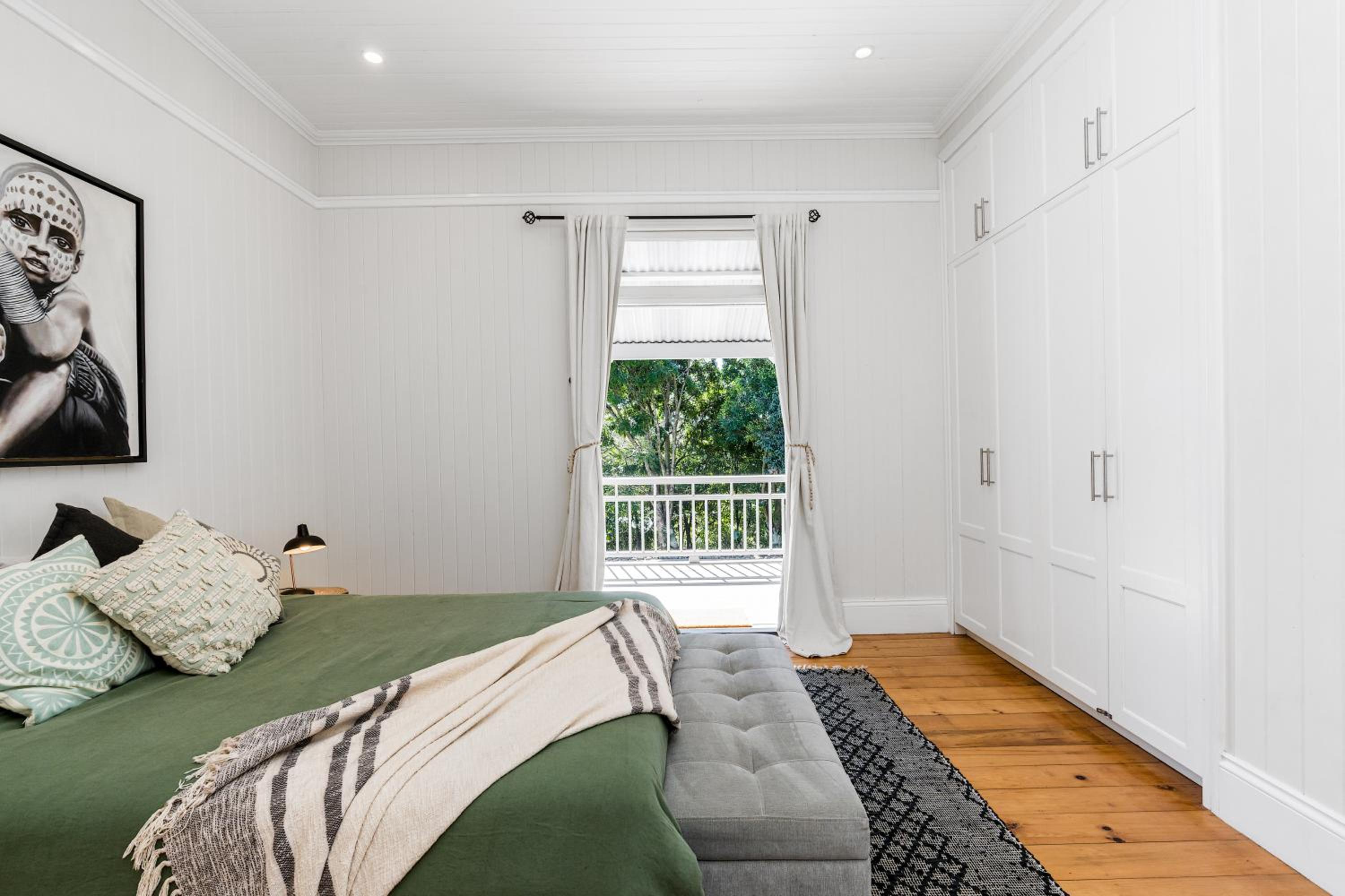 Haus Malolo Paradise 10 minutes from Byron Bay A large 5 bedroom home that sleeps 10 people