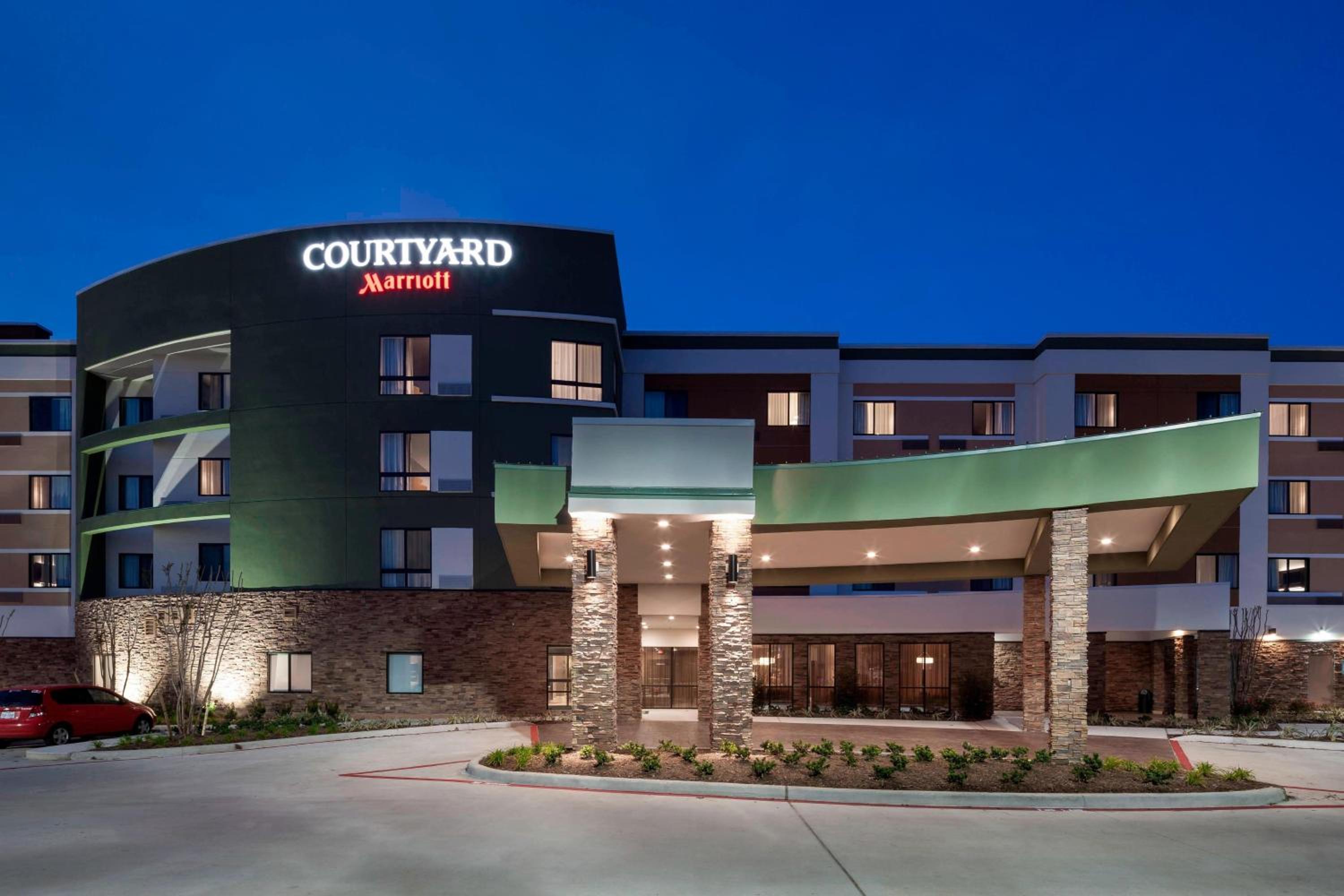 Courtyard by Marriott Houston North/Shenandoah - Property Image 5