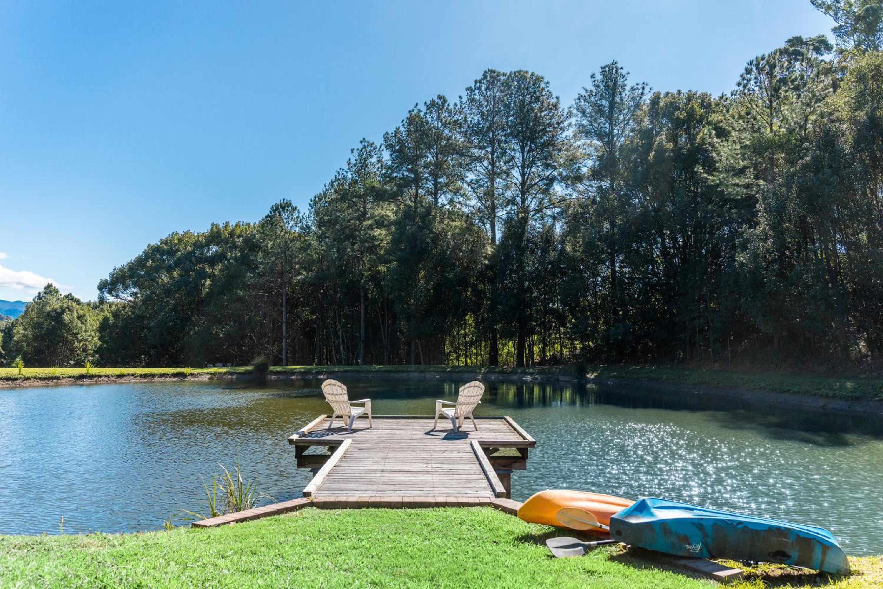 Haus Malolo Paradise 10 minutes from Byron Bay A large 5 bedroom home that sleeps 10 people