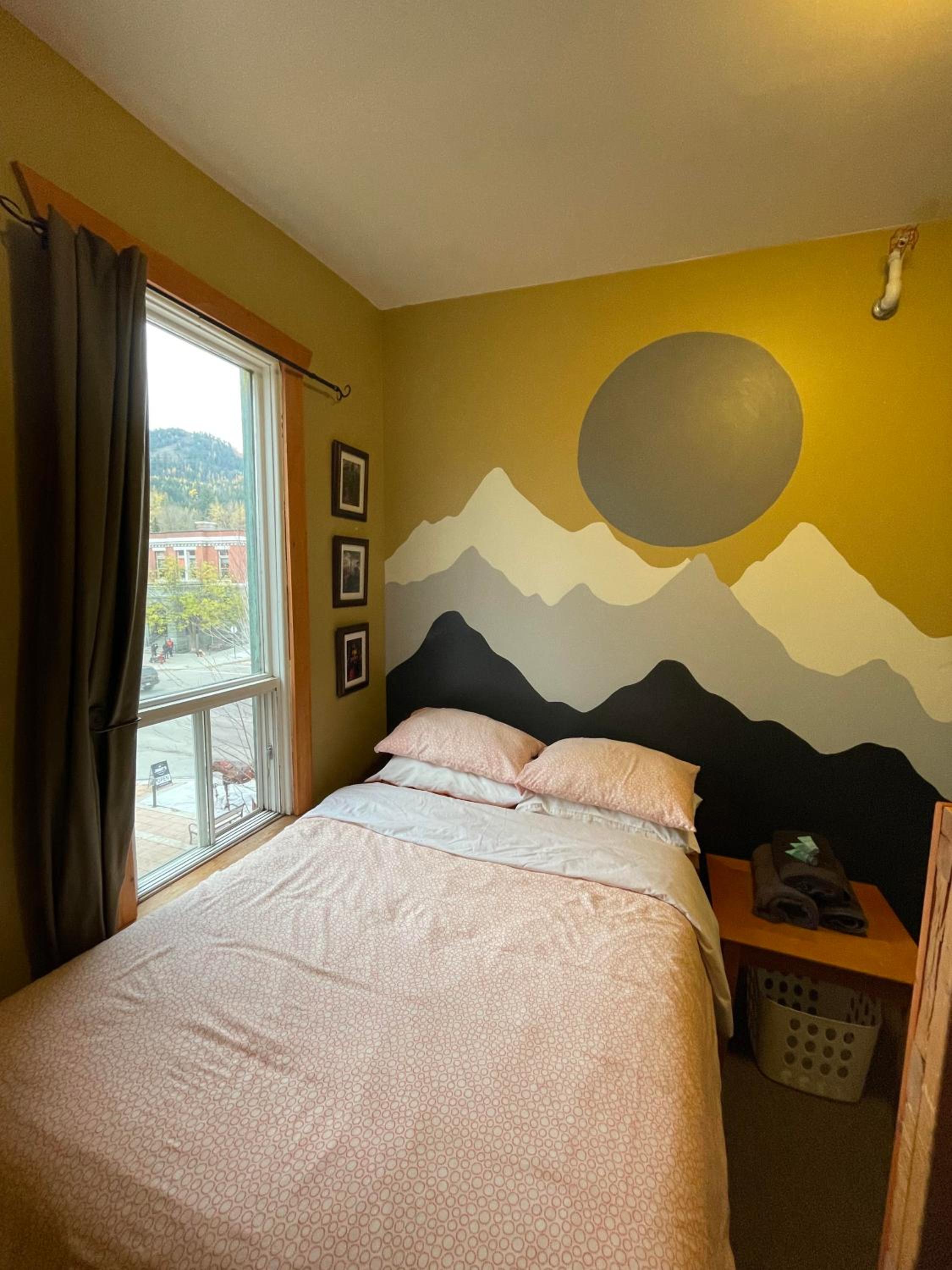 Mountain Shadow Hostel