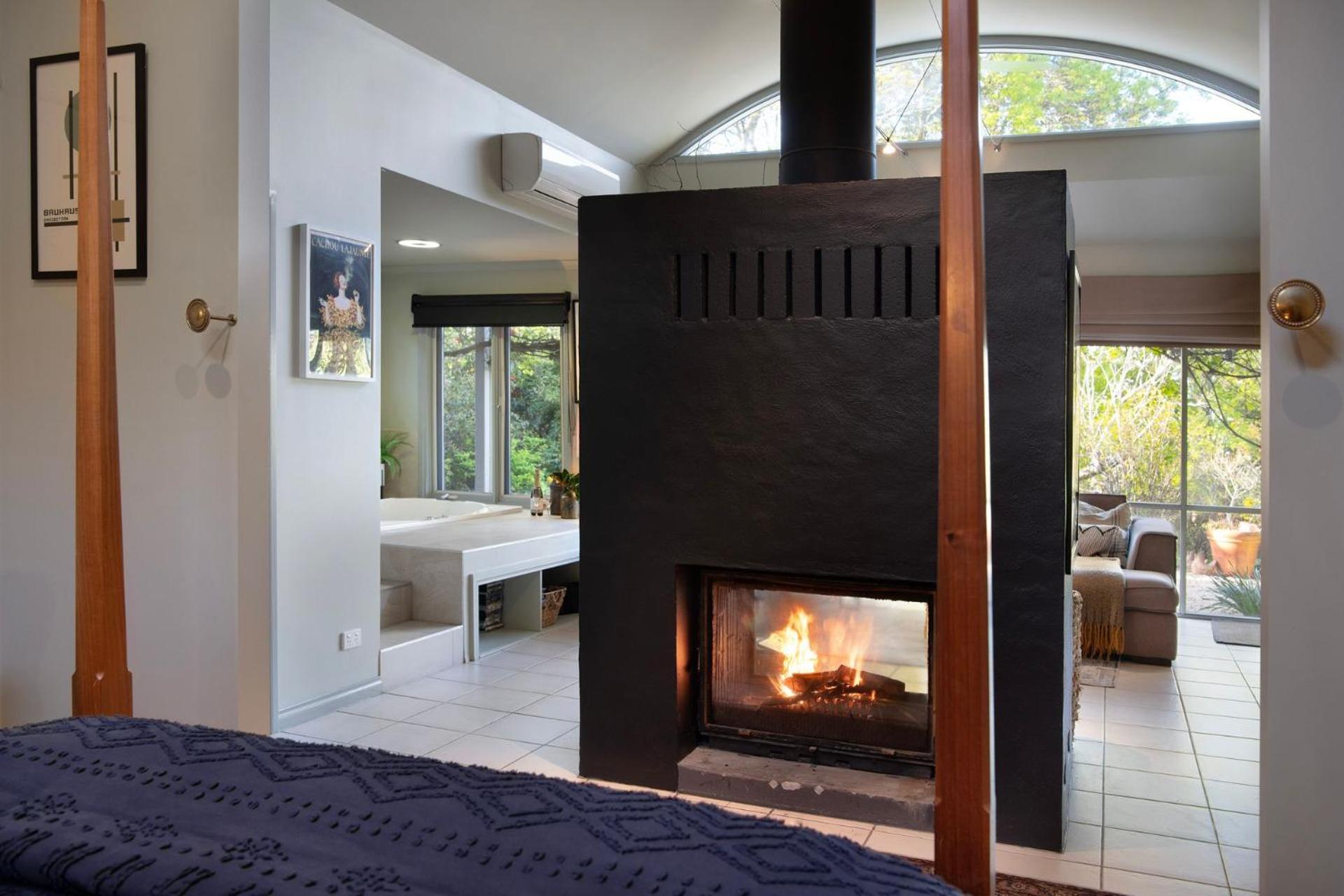 The Acorn -open fire,spa bath,dog friendly