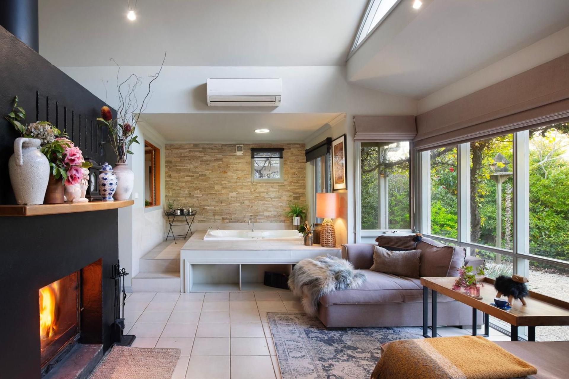 The Acorn -open fire,spa bath,dog friendly