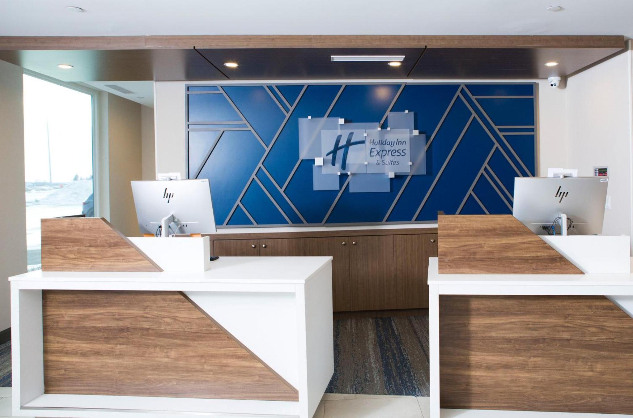 Prince Albert Vacations - Holiday Inn Express  Suites Prince Albert - South, an IHG Hotel - Property Image 17