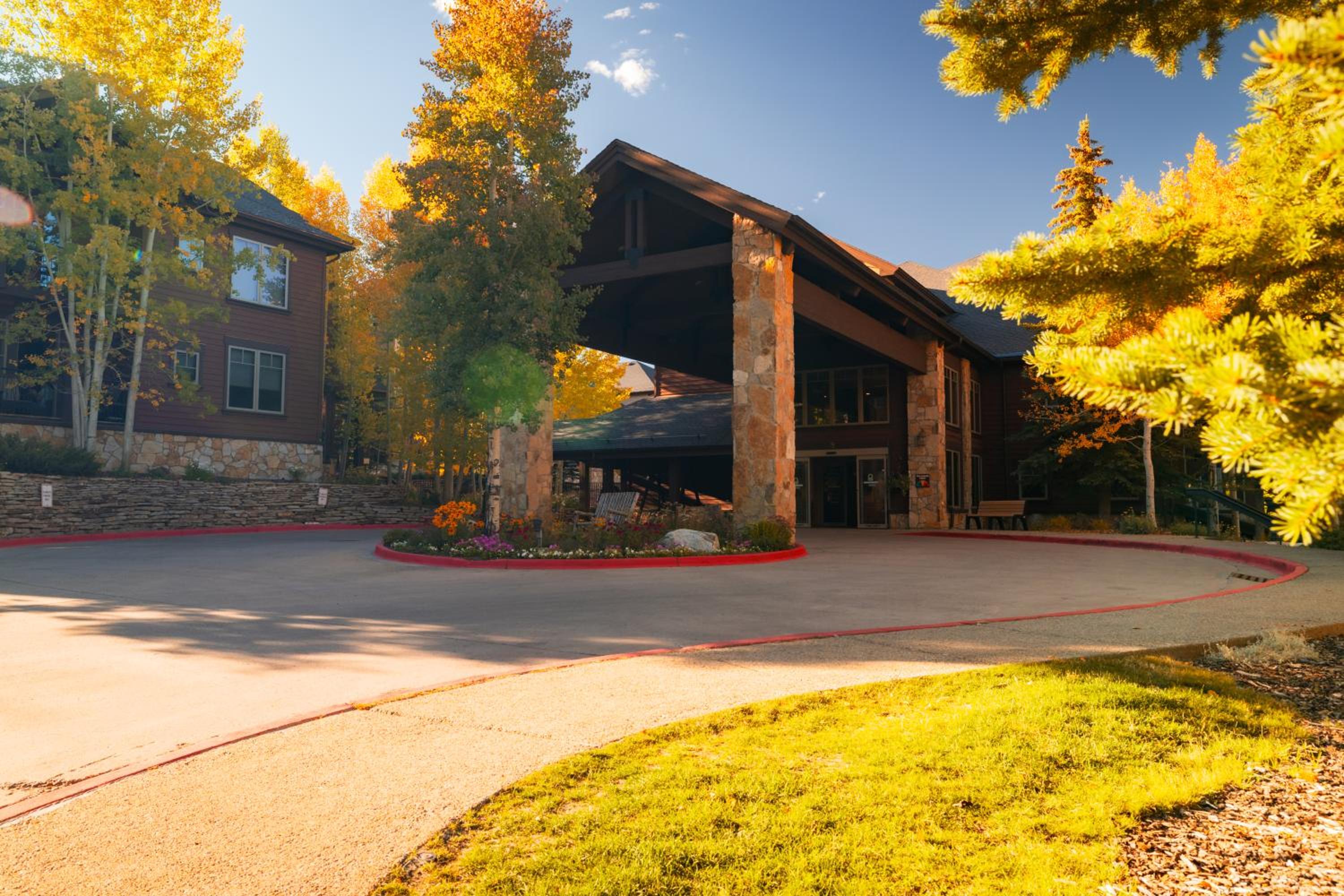 Hotel New! Ski-in Ski-out Breck Condo Amenities Free Parking