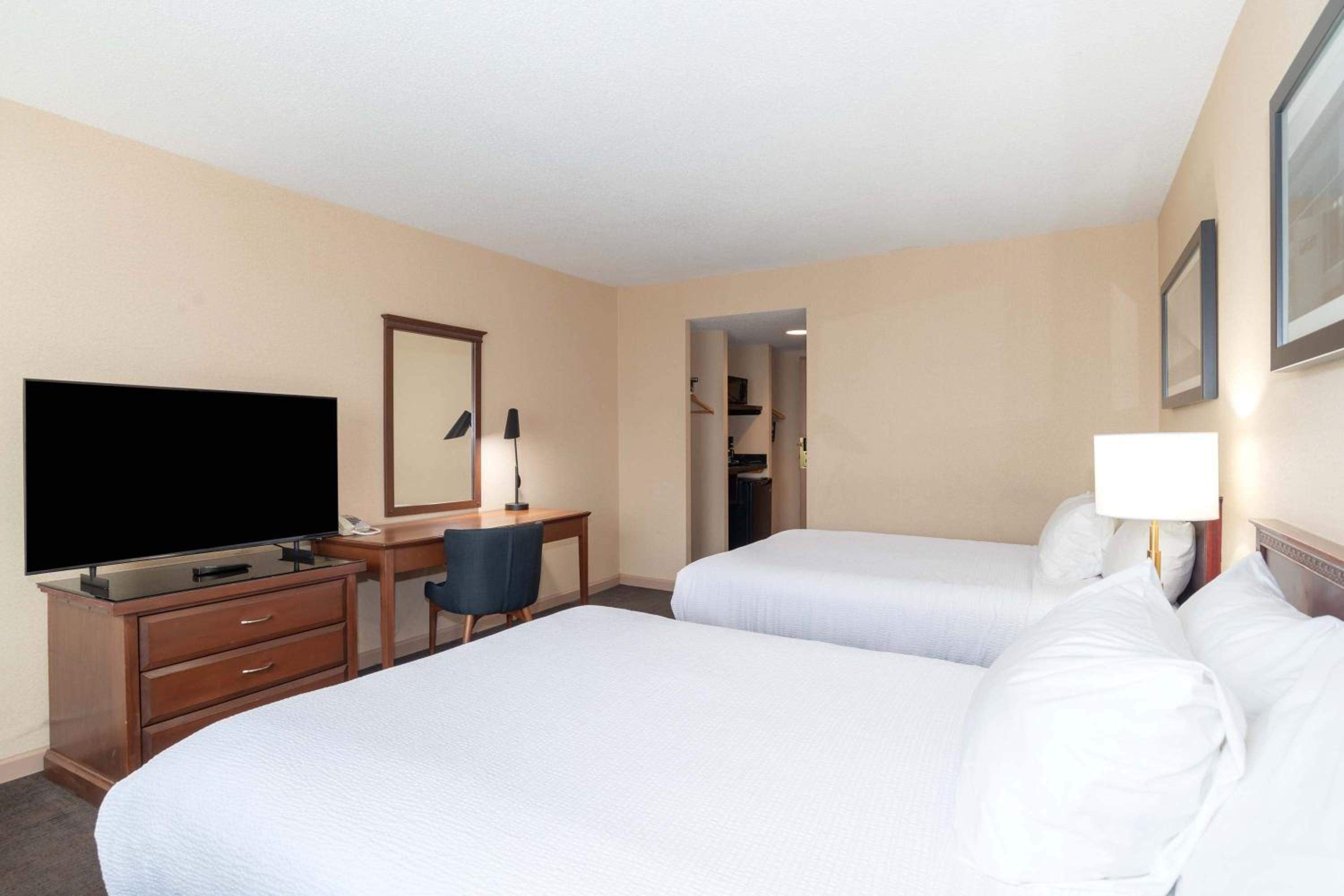 Lethbridge Vacations - Sandman Hotel Lethbridge - Property Image 11