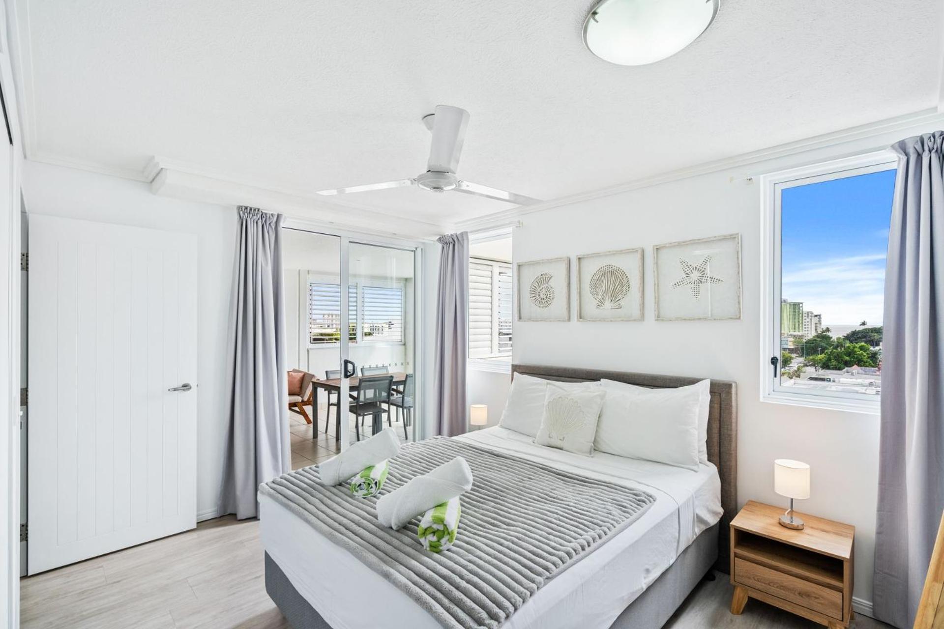 Belle Escapes 710 Elevated CBD getaway with magical views