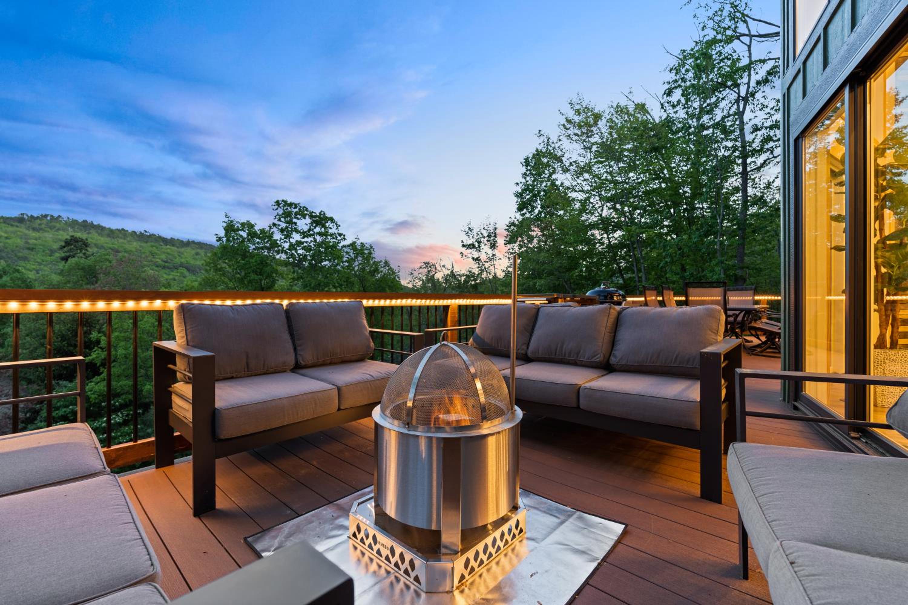 Emerald Escape - Managed by Gr8Escapes view 3