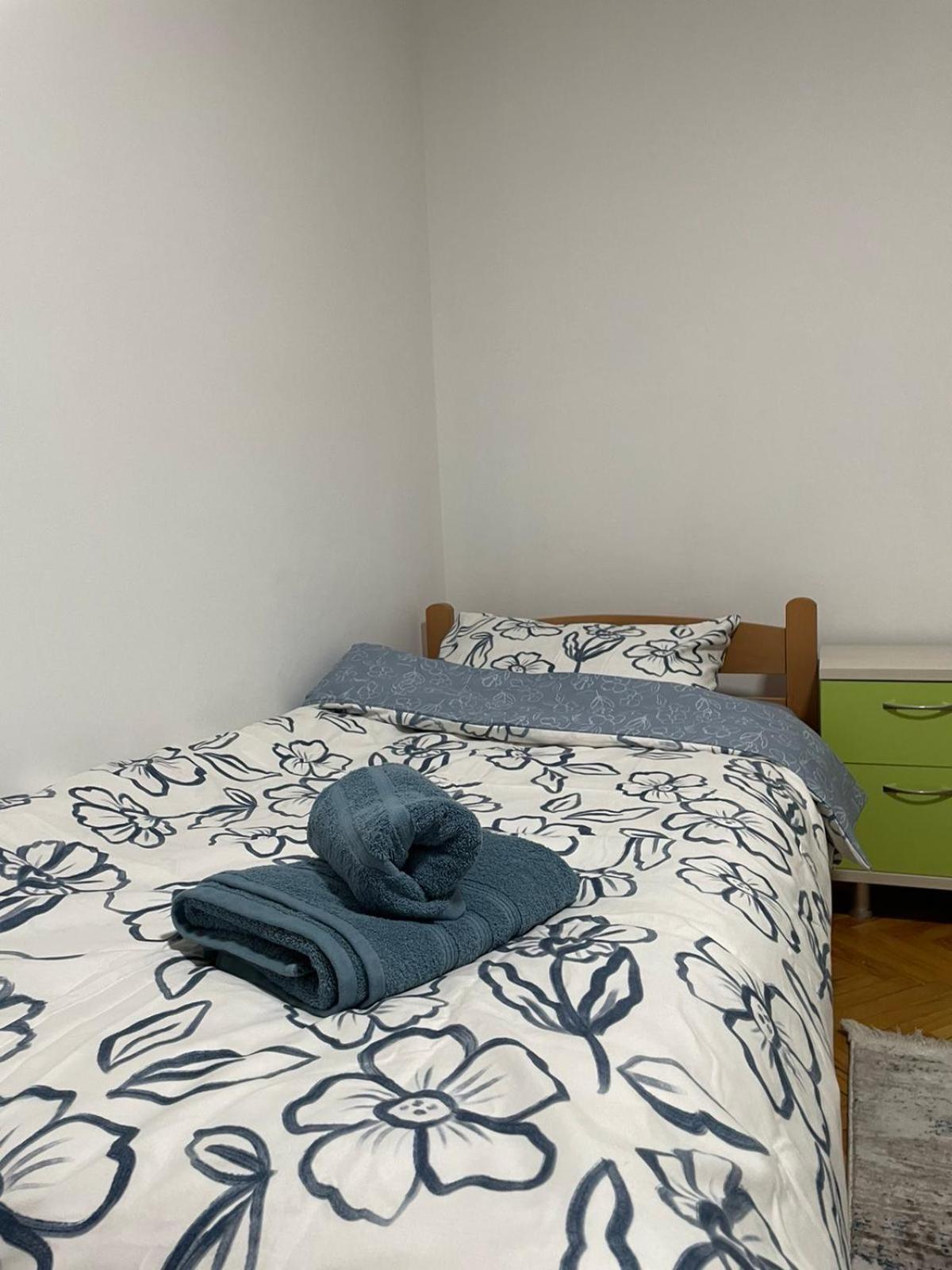City Centre Comfort Apartment - Free Parking