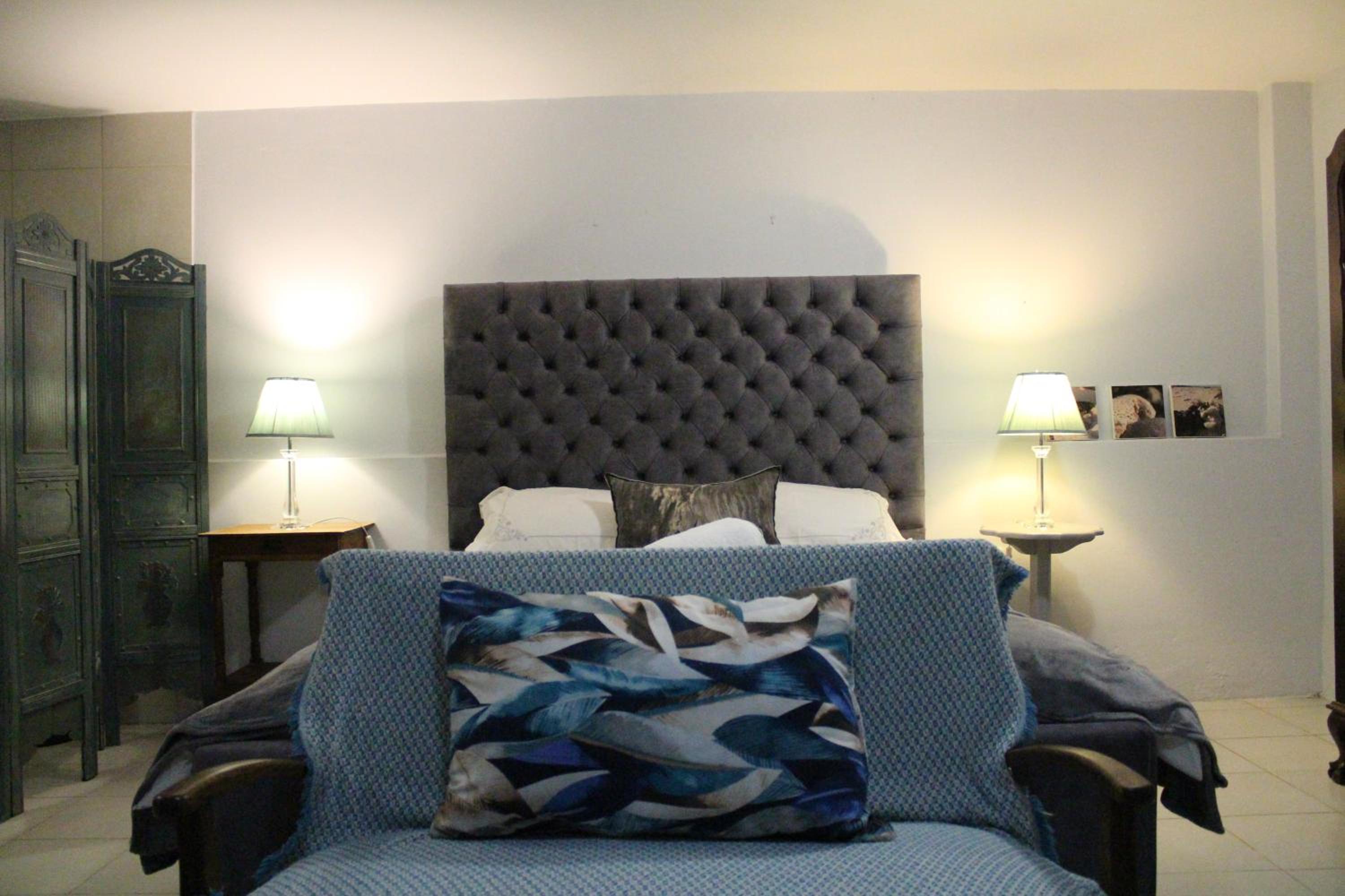 Crossroads Guestrooms view 5