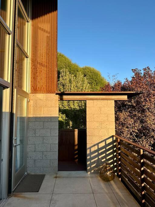 House Of The Sun - Luxury Loft view 5