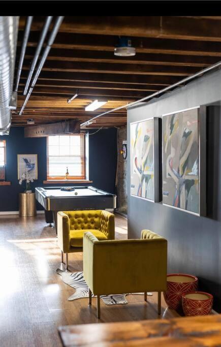 lounge