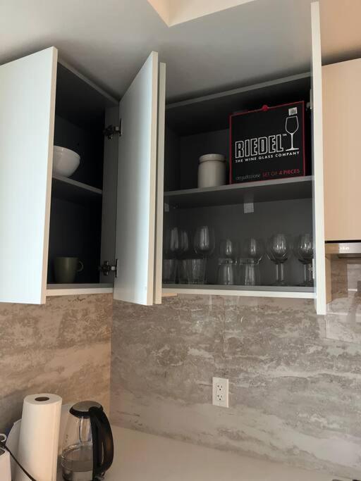 Brand new Stylists Richmond central 2B2BR