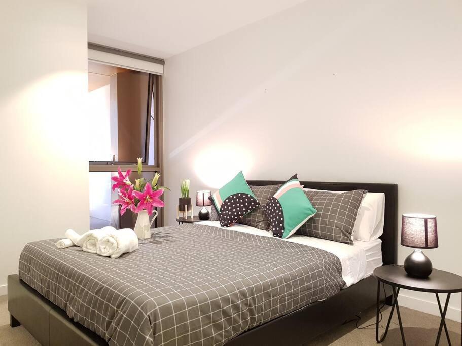 Spectacular MelbCBD 3BR2BTH FreeParking SthrnCrs