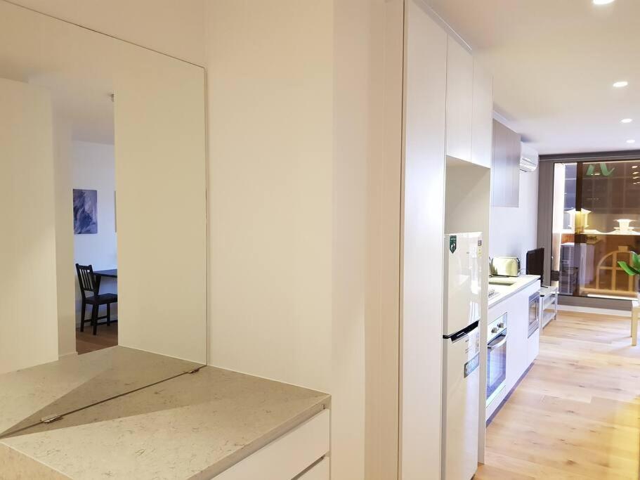 Spectacular MelbCBD 3BR2BTH FreeParking SthrnCrs