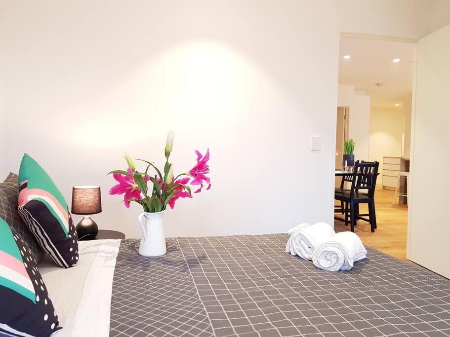 Spectacular MelbCBD 3BR2BTH FreeParking SthrnCrs