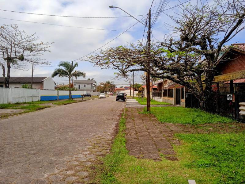 Sobrado aconchegante com Piscina Ar Condicionado 3 quartos a 150 metros do mar no Brejatuba