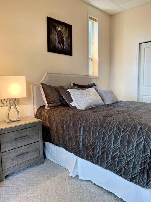 Water front Private suite with free parking