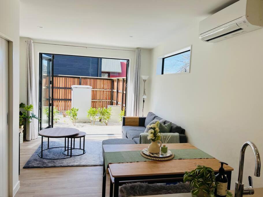 Queenstown, Modern, Luxury, Biking, Hiking, Walks view 4