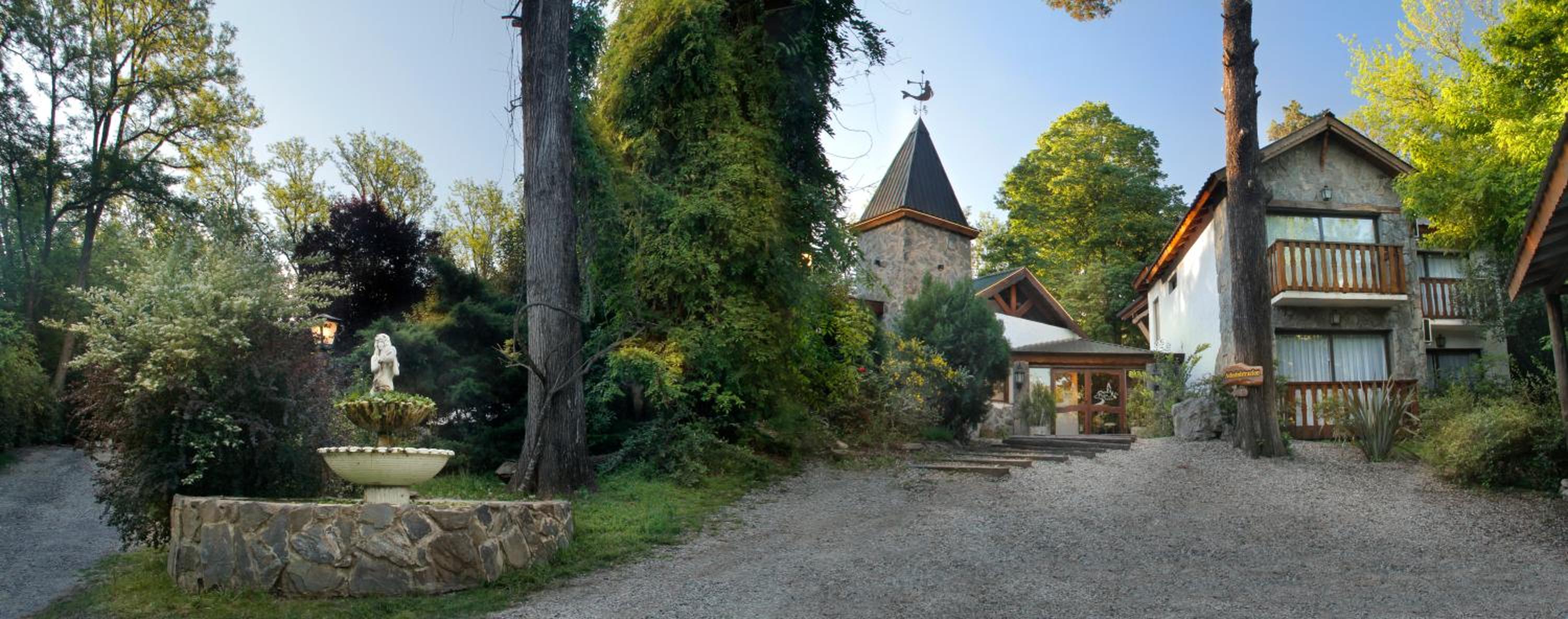 Posada del Sauce