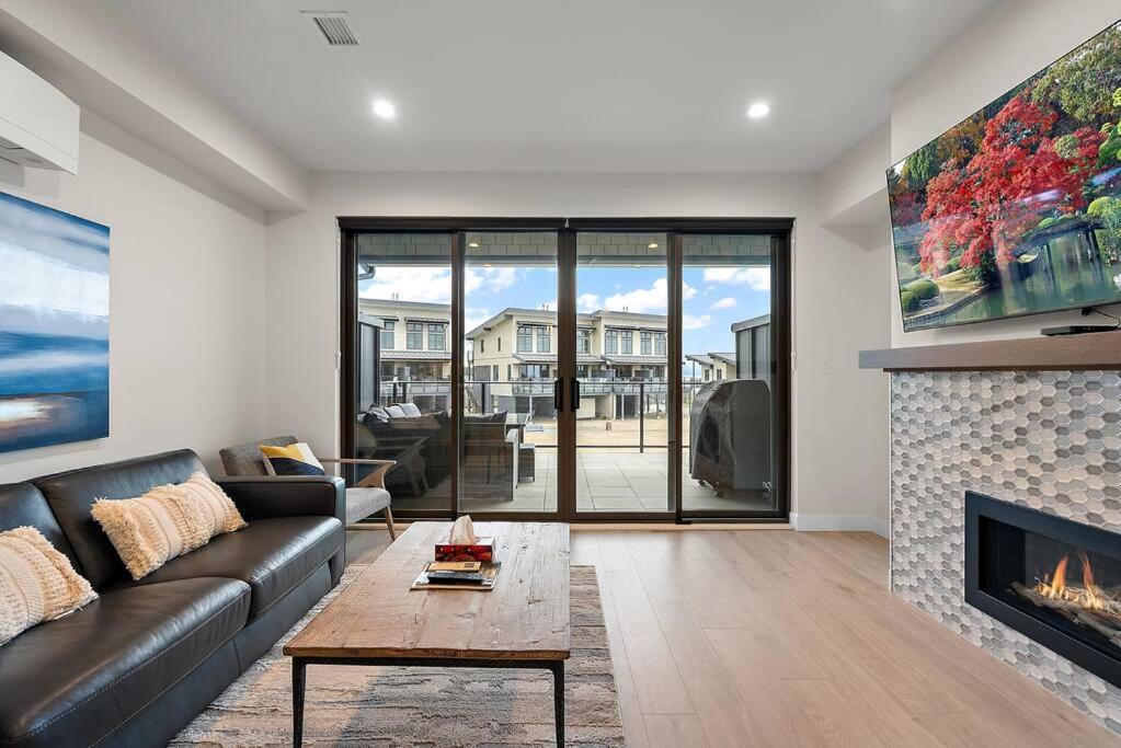 The Beach House at Saratoga Modern Beach Oasis