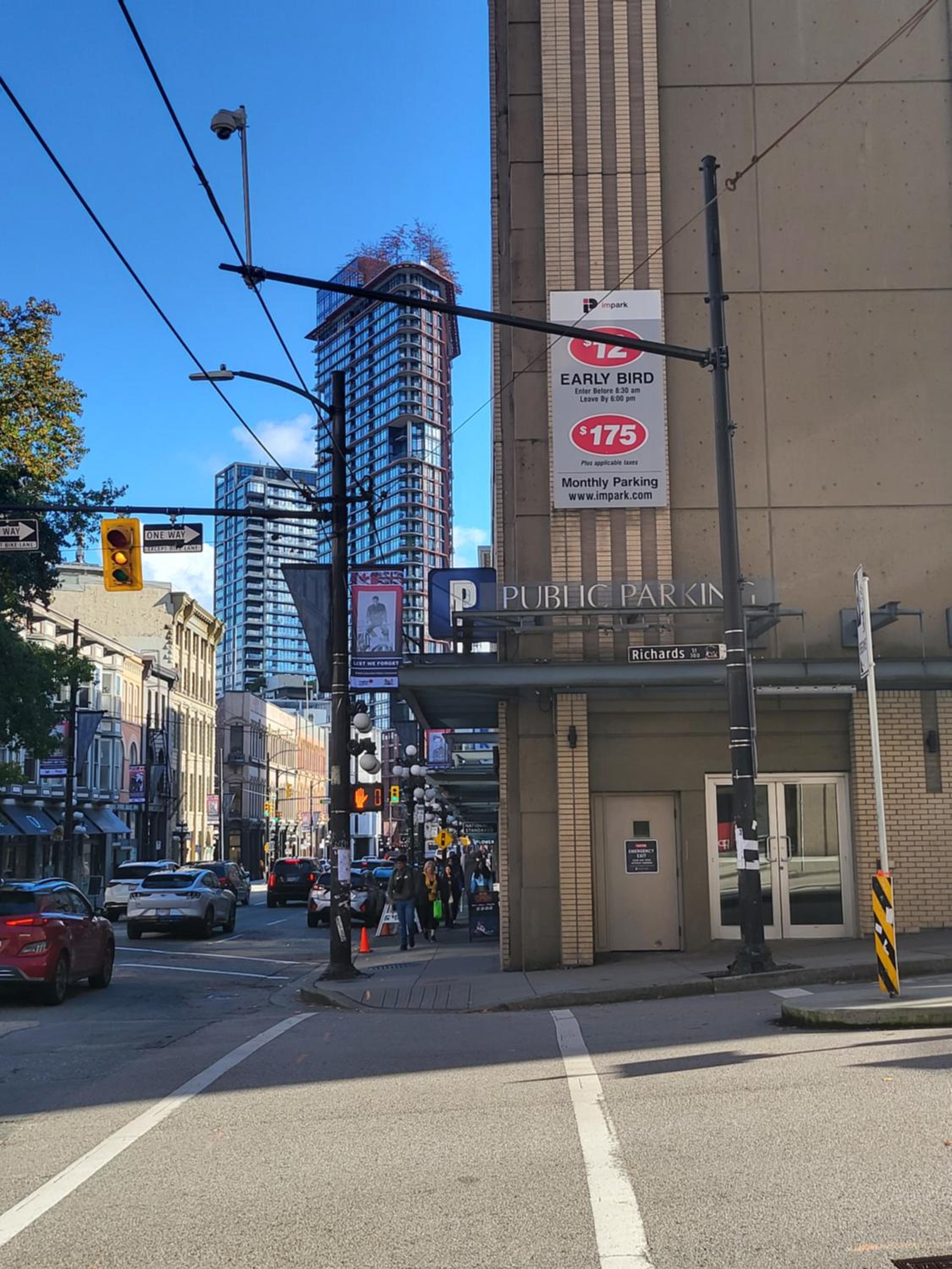 Downtown Center Silverstone Tower I and II Home in Vancouver